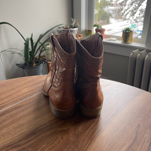 Womens cowgirl boots size 8 | Coconuts by Matisse vegan leather - Picture 3 of 3